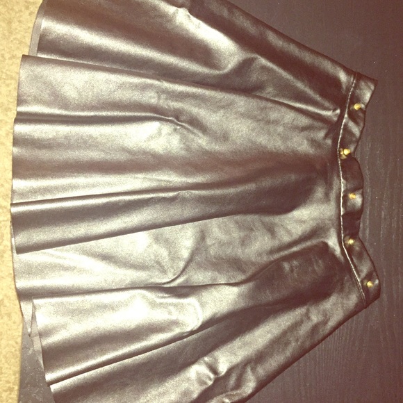 BCBG SKATER SKIRT (only worn once) size 0