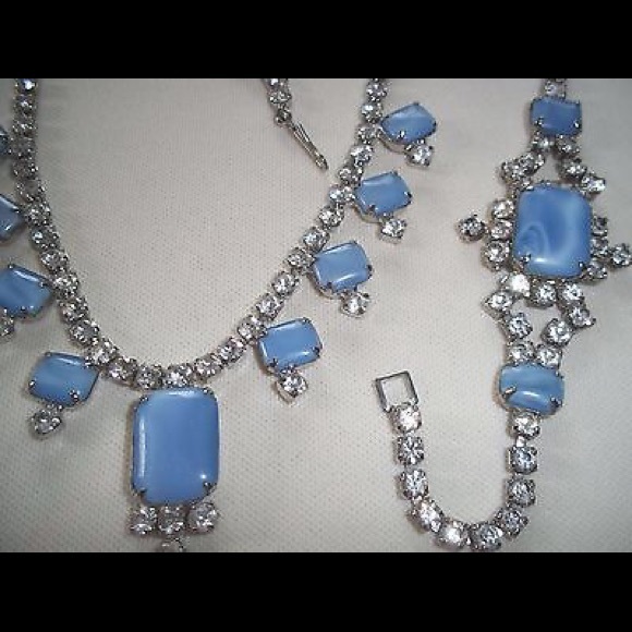 vintage opaque BLUE RHINESTONES NECKLACE &BRACELET