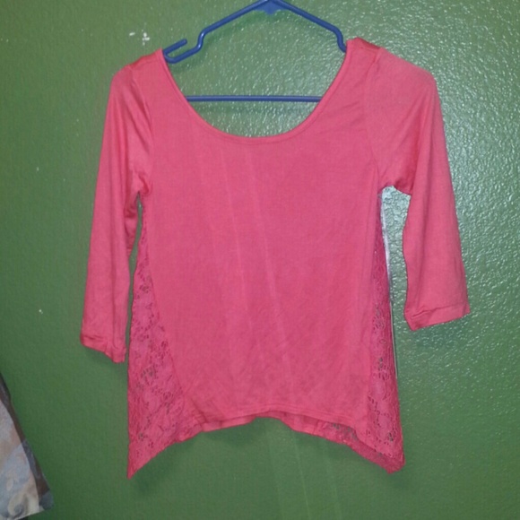 ❤️ SEXY PINK TOP ❤️ COLLECTION WITH SUPER CUTE LACE DESIGN FOR WOMAN WEAR .