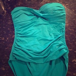 La Blanca one piece swimsuit. Turquoise. Size 12.