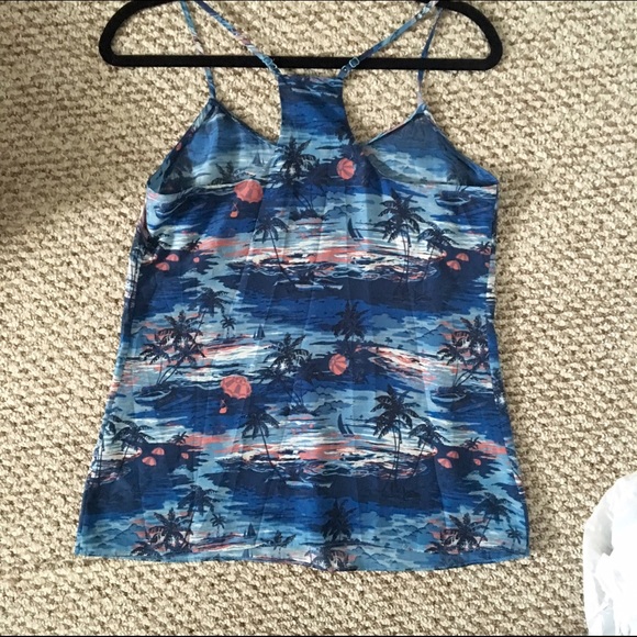 🌴J. Crew tank🌴 - Picture 2 of 3