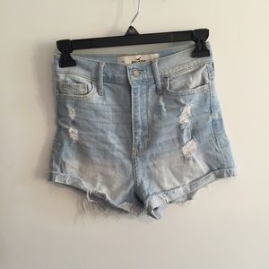 HOLLISTER natural waisted shorts