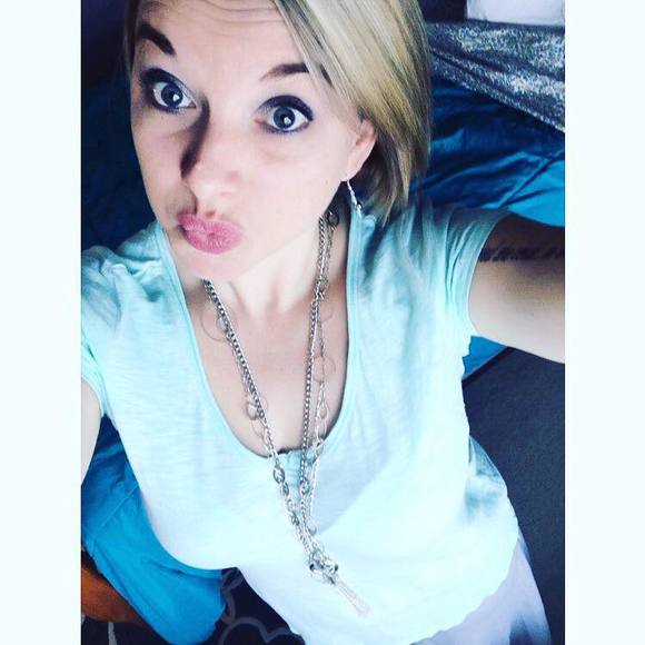 Meet your Posher, Becky