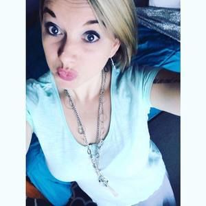 Meet your Posher, Becky