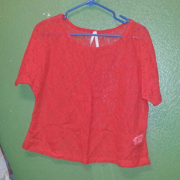 ❤️ SEXY RED TOP ❤️ COLLECTION BEAUTIFUL RED LACE WOMAN WEAR ( NWOT ) .
