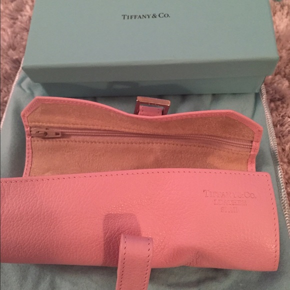 NEW Tiffany and Co.  Pink Travel Jewelry Roll bag - Picture 3 of 4