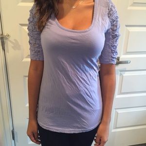 Shot sleeve tee shirt