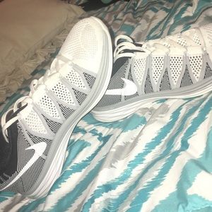 Nike flyknit lunar 2