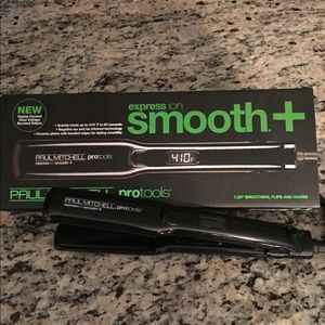 Paul Mitchell Express Ion Smooth Digital Flat Iron
