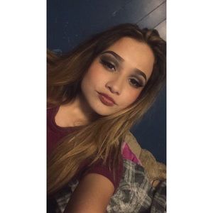 Meet your Posher, Danessa