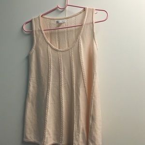 Scoop neck no sleeve shirt