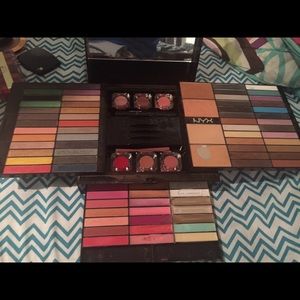 NYX makeup pallet