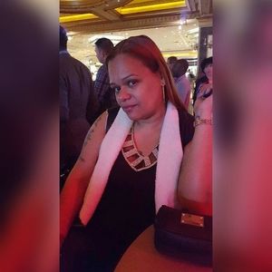 Meet your Posher, Jasmine