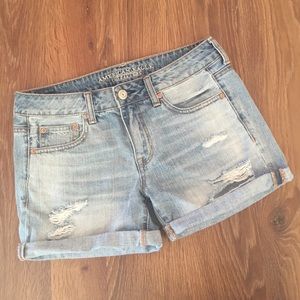 American Eagle midi boyfriend short, size 4/6:8