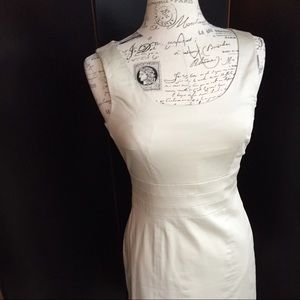 Wardrobe staple shift dress by H&M