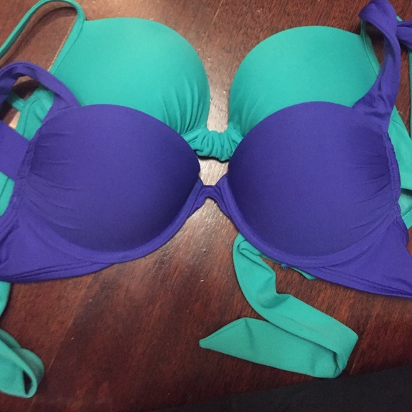Bikini top 32 A aerie and bombshell