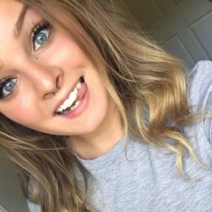 Meet your Posher, Angelica