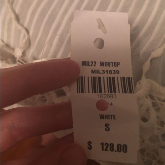 LF Millau White Crop Top - Picture 3 of 3