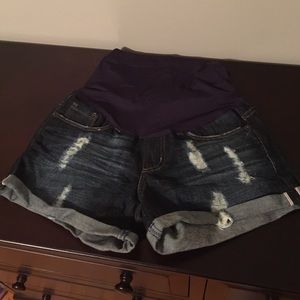 NWT NEVER WORN Pink Blush Maternity Shorts size m