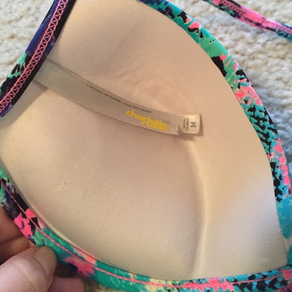 Bikini - Picture 2 of 3