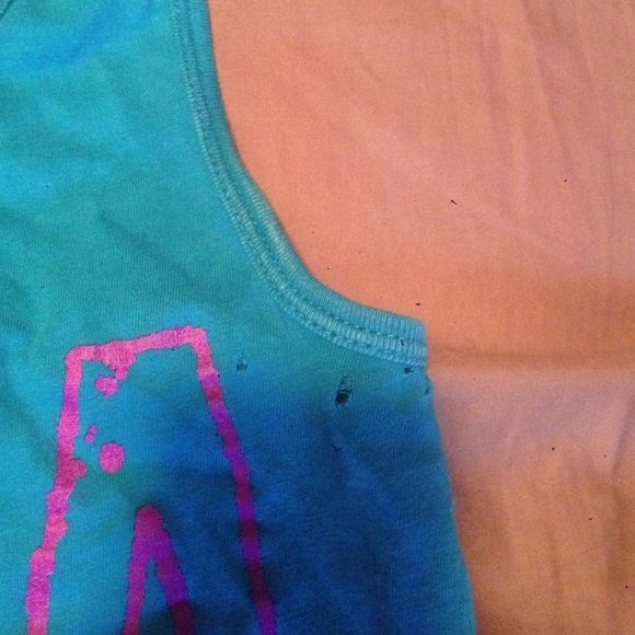 Tank top - Picture 2 of 3