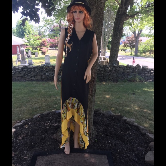 Stunning Black/Yellow Sheath Dress