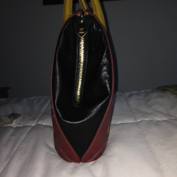 Pour La Victoire Tote - Picture 4 of 7