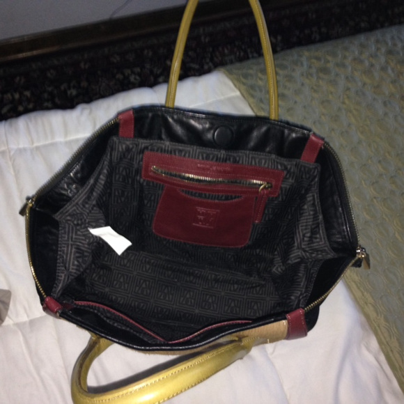Pour La Victoire Tote - Picture 6 of 7
