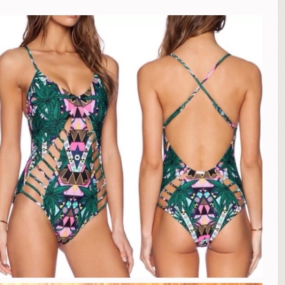 (S) LAST DAY!‼️CLOSING‼️ Cutout Open Back Bikini - Picture 2 of 4