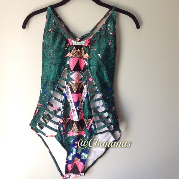 (S) LAST DAY!‼️CLOSING‼️ Cutout Open Back Bikini - Picture 3 of 4