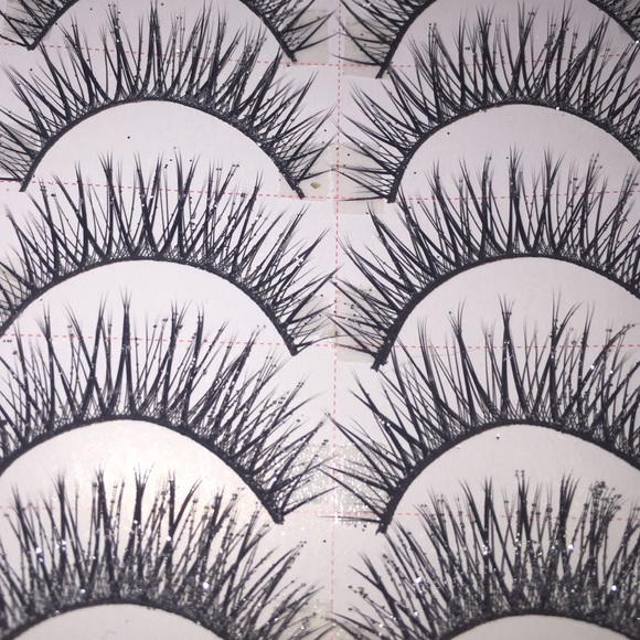 GLITTER LASHES - Picture 3 of 3