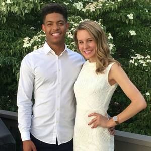 Meet your Posher, Mara