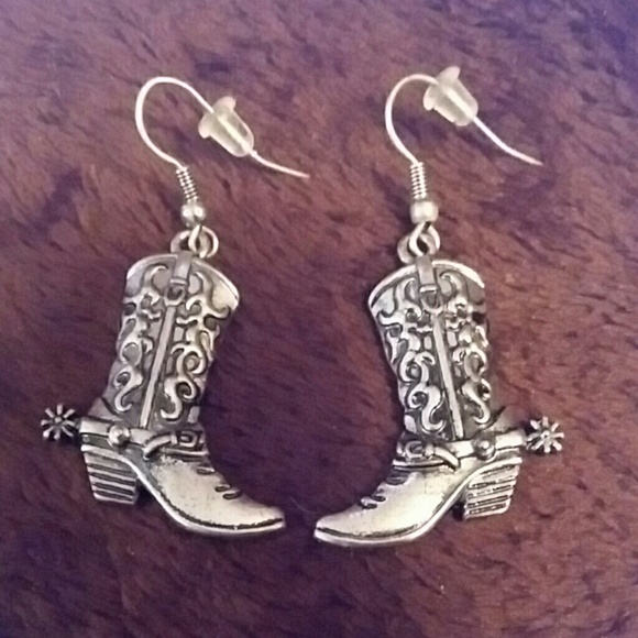 *SOLD***Western boots silver tone dangle earrings - Picture 2 of 3