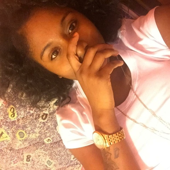Meet your Posher, Daisha
