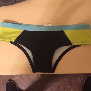 Nike swimsuit bottoms