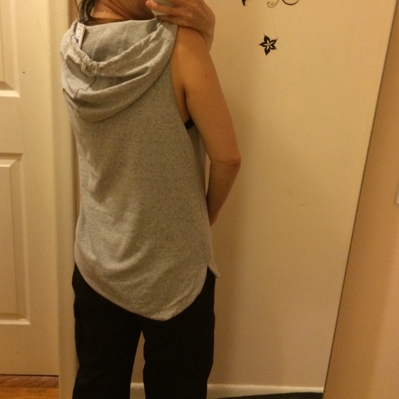 Alternative apparel gray hoodie sleeveless BNWT. - Picture 3 of 4