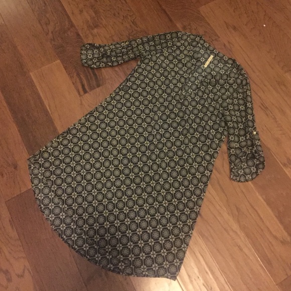 NWOT Quarter-sleeve Dress - Size Medium