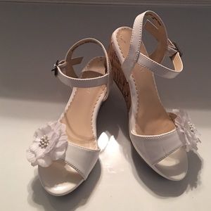 Girl's White Nine West Wedges