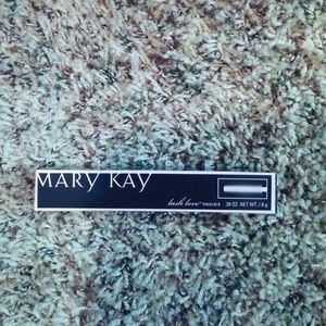 Mary Kay Lash Love mascara