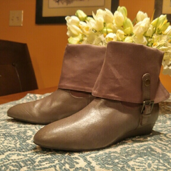 BC Footwear Cuff Wedge Boots NWOT