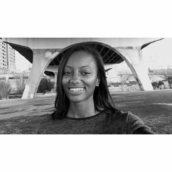 Meet your Posher, Deandrea