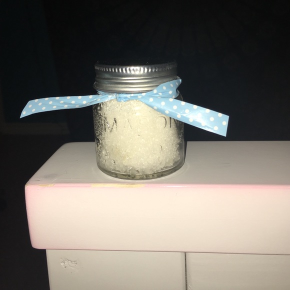 Lemon lip scrub ALL NATURAL