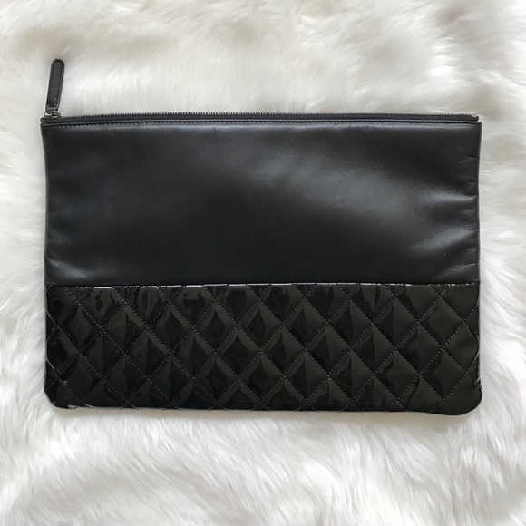 💔sold💔Chanel Jumbo Clutch - Picture 3 of 4