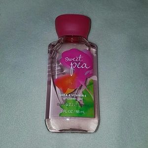 Sweet Pea Shower Gel.