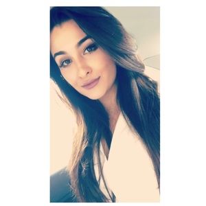 Meet your Posher, Sebnem