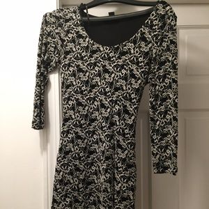 Long sleeve black and white dress