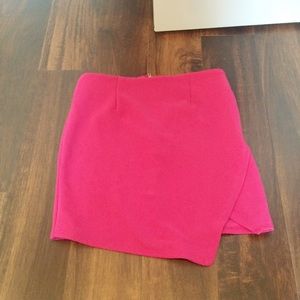 Hot pink ribbed side slit mini skirt zip back