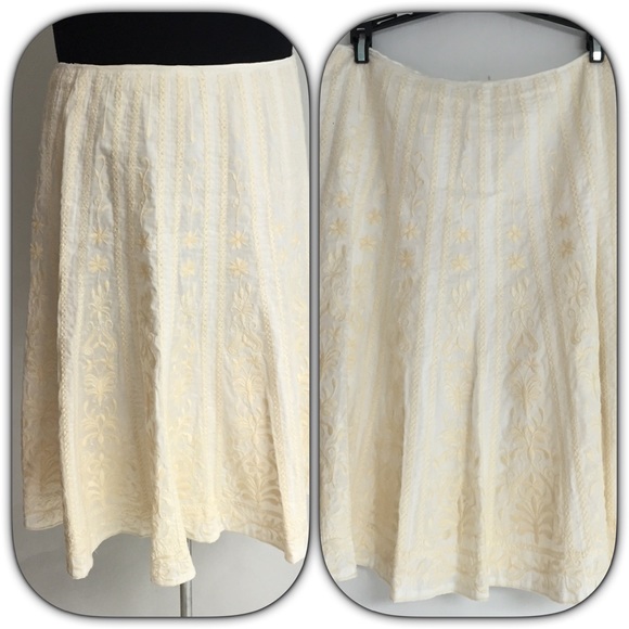 Tahari Dresses & Skirts - TAHARI Embroidered Flare Skirt NWOT
