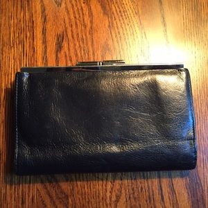 El Portal Black leather wallet