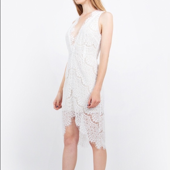 LOVELY LACE DRESS - Picture 2 of 3